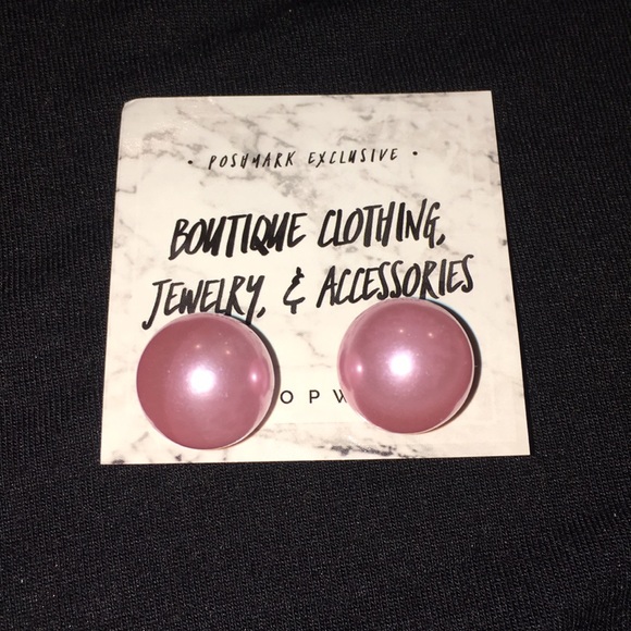 🆕 Faux Pink Pearl Reversible Earrings - Picture 3 of 4